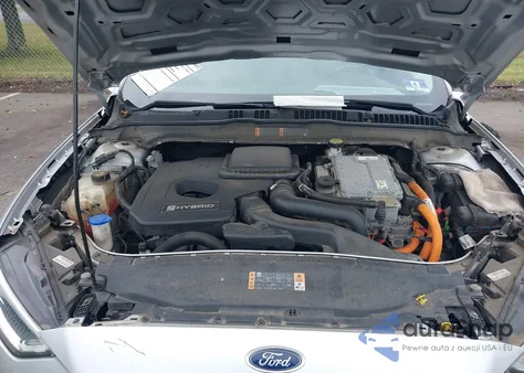 2019 Ford Fusion Hybrid Titanium from USA, damaged, VIN 3FA6P0RU4KR259840